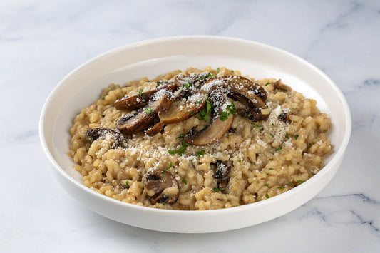 Risoni Low Carb cremosi ai funghi porcini, Parmigiano e prezzemolo