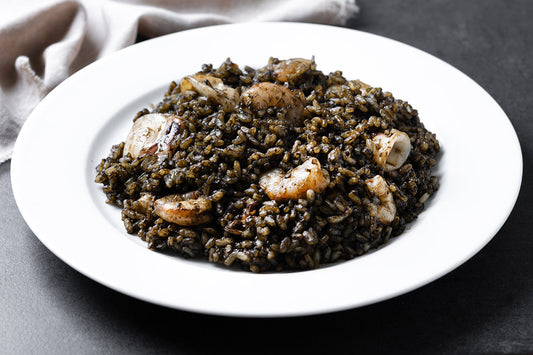 Risoni Low Carb al nero di seppia con calamari e finocchietto